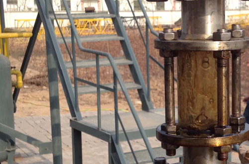 Waste tyre pyrolysis plant pyrolysis waste tyre to oil working video in Bangladesh