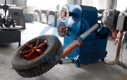 Tyres cutting machine for both two-side running case