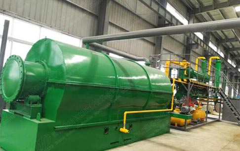 Ecuador customer came to visit our waste tyre pyrolysis oil machine factory 