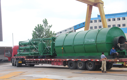 3 sets 10T's waste tire pyrolysis plant started operating of customers from Zhanjiang city, Guangdong Province, China 