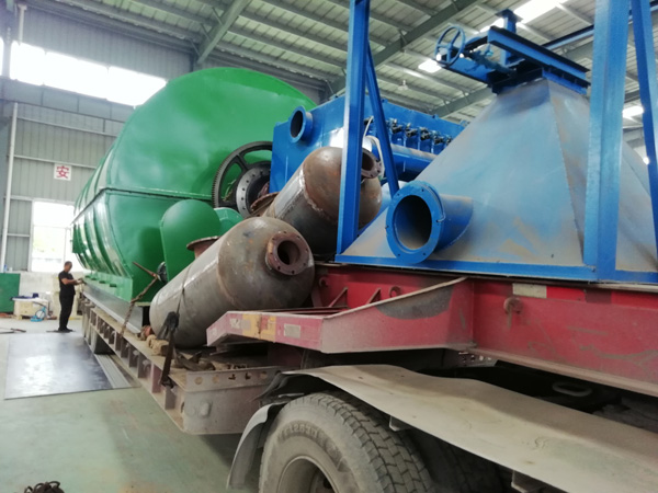Tangshan customer's waste tire pyrolysis plant was delivered
