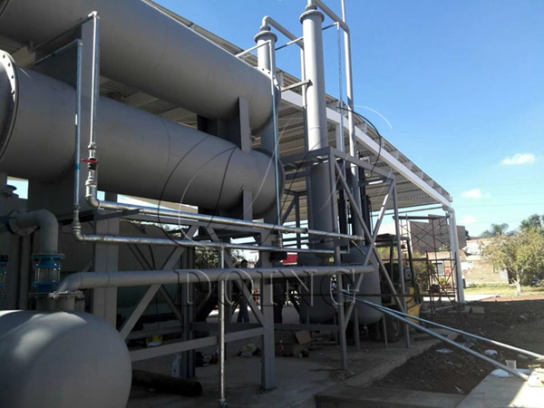 Pyrolysis plant convert waste plastic to fuel oil
