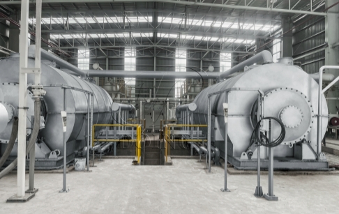 Oil sludge pyrolysis unit