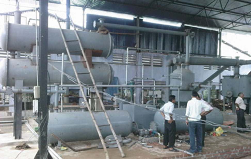 India customer's waste tire pyrolsis plant