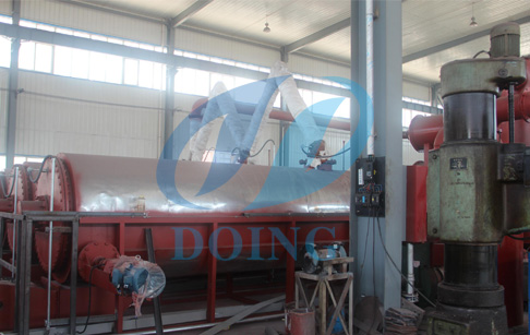 What is continuous automatic  plastic into oil machine?