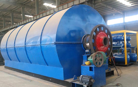 Plastic recycling machine in Italy