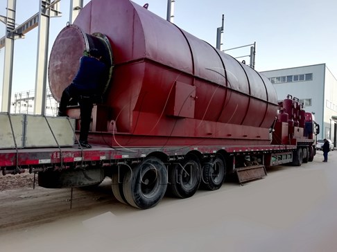 Two sets 12T/D waste tyre pyrolysis machine delivered to Vietnam 