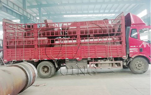 One set 12T/D waste tyre pyrolysis to oil machine delivered to Shandong, China