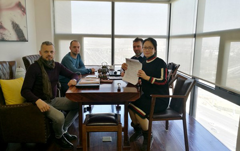Customer from Ukraine come to sign contract of one set 12T/D waste tyre to oil recycling plant