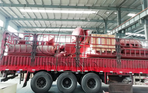 One set of waste tyre pyrolysis machine parts delivered to Heilongjiang, China