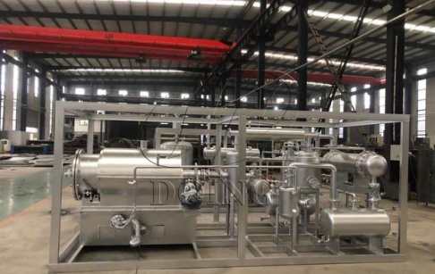 Equipment used for pyrolysis experiments: skid-mounted pyrolysis machine