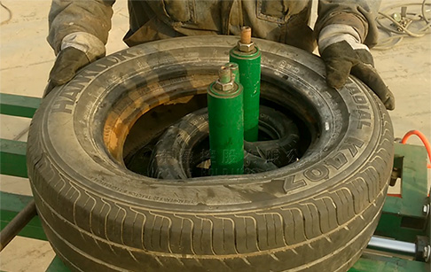 An American customer ordered a set of tire packing machine from Doing